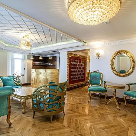 Gorgeous Studio In Historic Mansion In Beylerbeyi